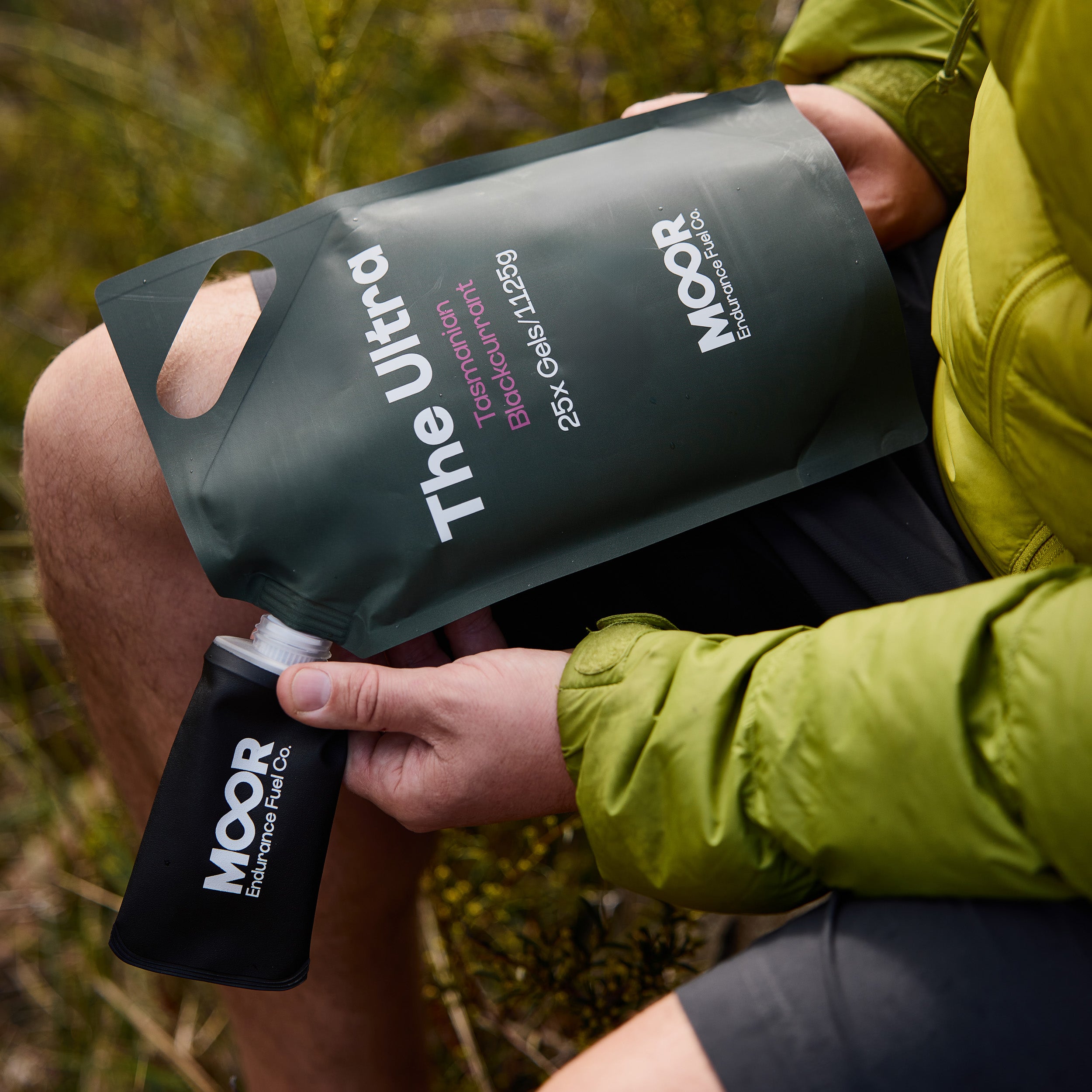 The Ultra Gel 1125g & Flask Bundle - Blackcurrant